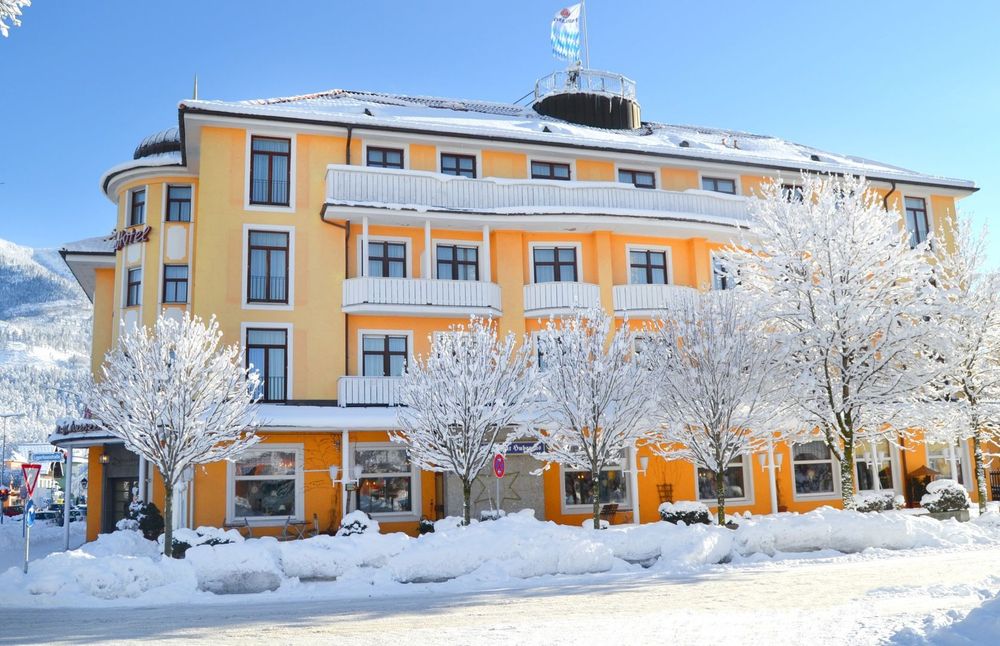 Silvesterurlaub in Garmisch-Partenkirchen 2026/27 im Hotel Vier Jahreszeiten