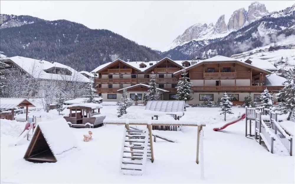 Winterurlaub über Silvester 2026/27 in Campitello di Fassa – Hotel Sella Ronda & Dependance Serenella