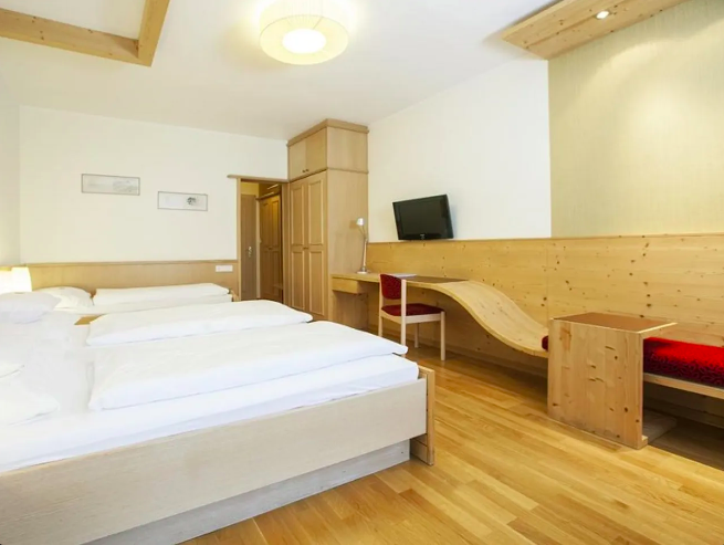 Parkhotel Matrei image 2