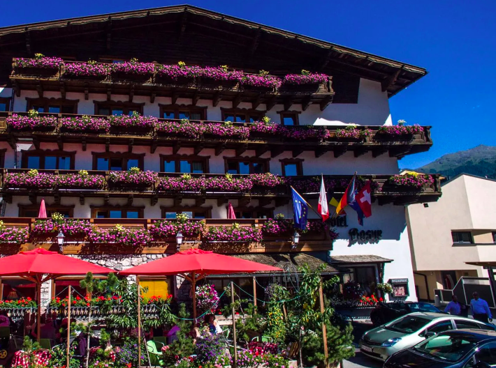Berghotel Basur image 1