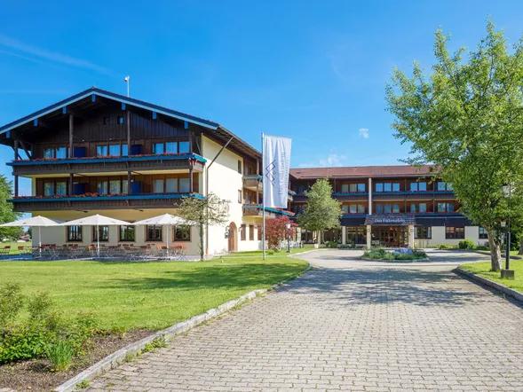Sport- und Wellnesshotel "Das Falkenstein" image 1