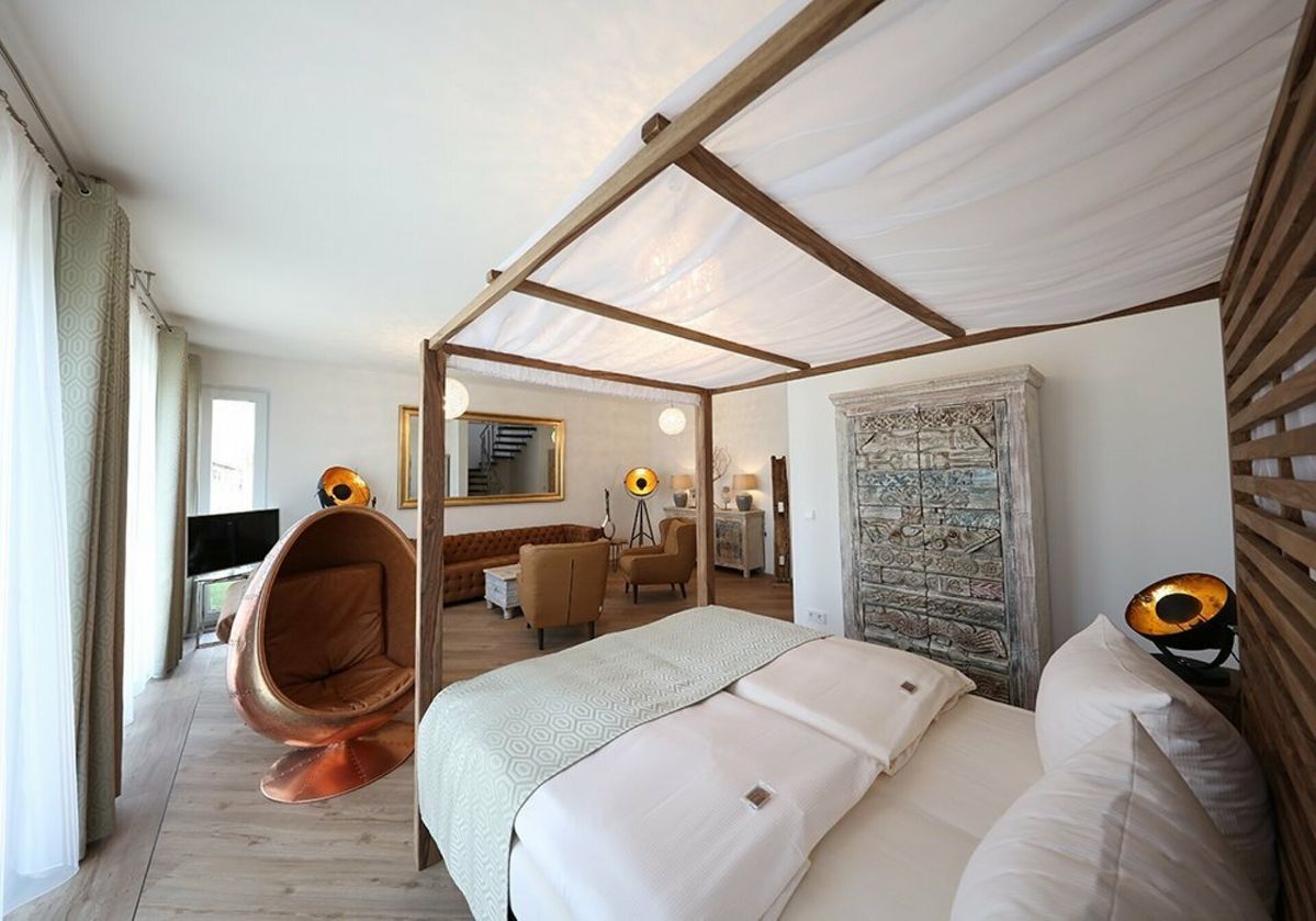 The Lakeside- Burghotel zu Strausberg image 2