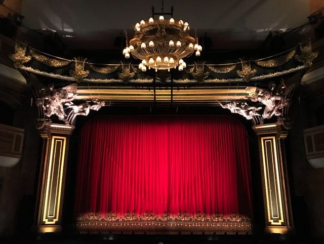 Cornelia Poletto PALAZZO - Silvester Gala 2022/2023