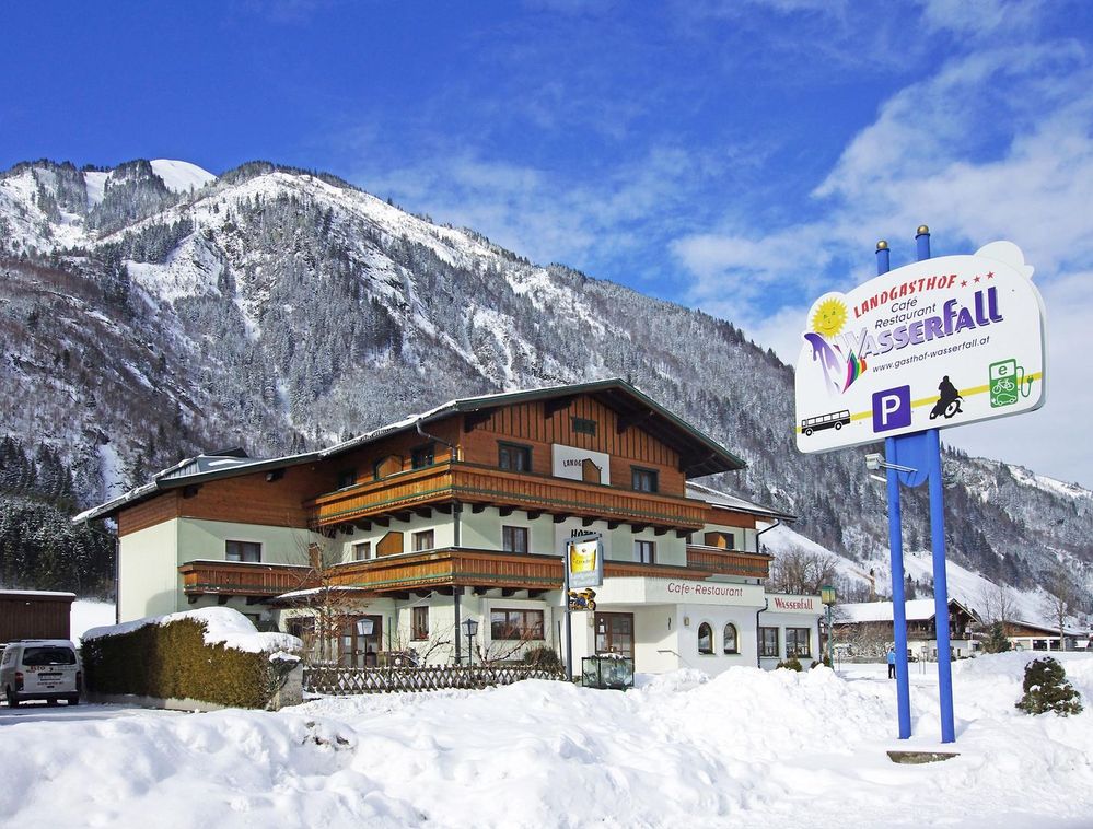 Silvesterurlaub in den Alpen 2026/27 im Hotel Landgasthof Wasserfall in Zeller-Fusch