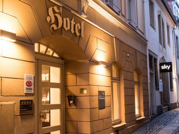 Hotel Goldener Löwe image 1