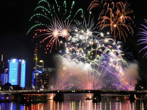 Silvesterreise 2026/27 in Frankfurt mit Silvesterschifffahrt