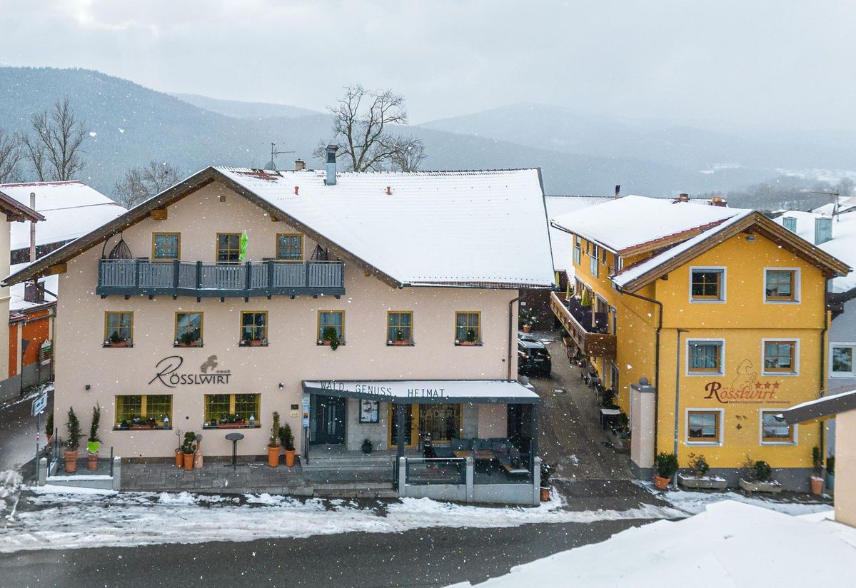 Urlaub zum Jahreswechsel 2026/27 im Hotel Rösslwirt in Lam