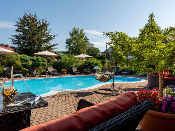 Wellnesshotel Seeschlößchen - Privat-SPA & Naturresort image 2