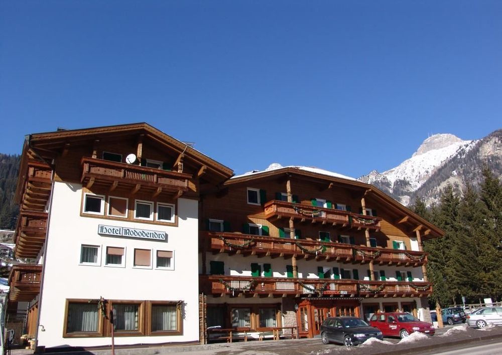 Neujahrsurlaub 2026/27 im Hotel Rododendro in Campitello di Fassa
