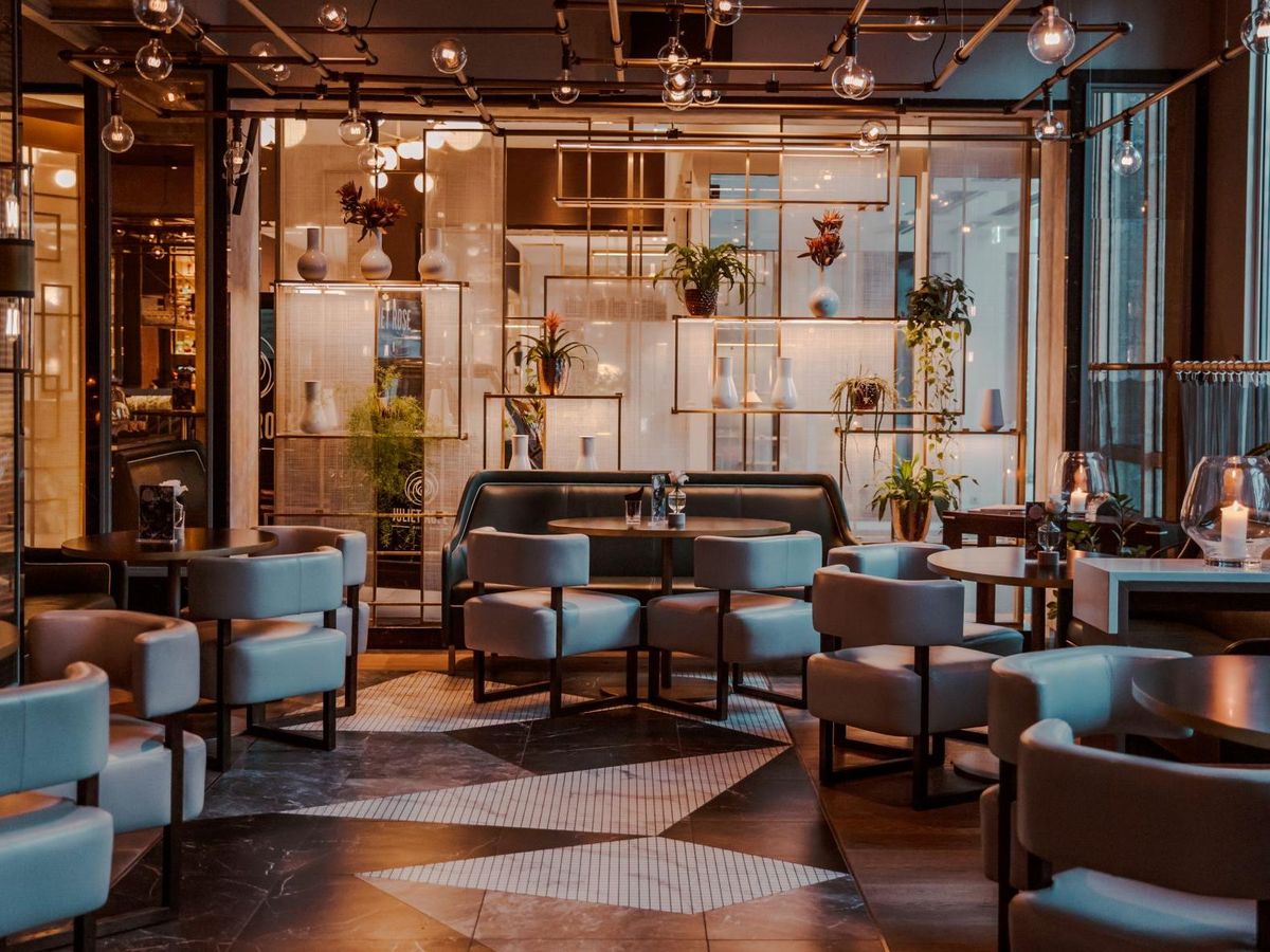 Juliet Rose Bar image 1