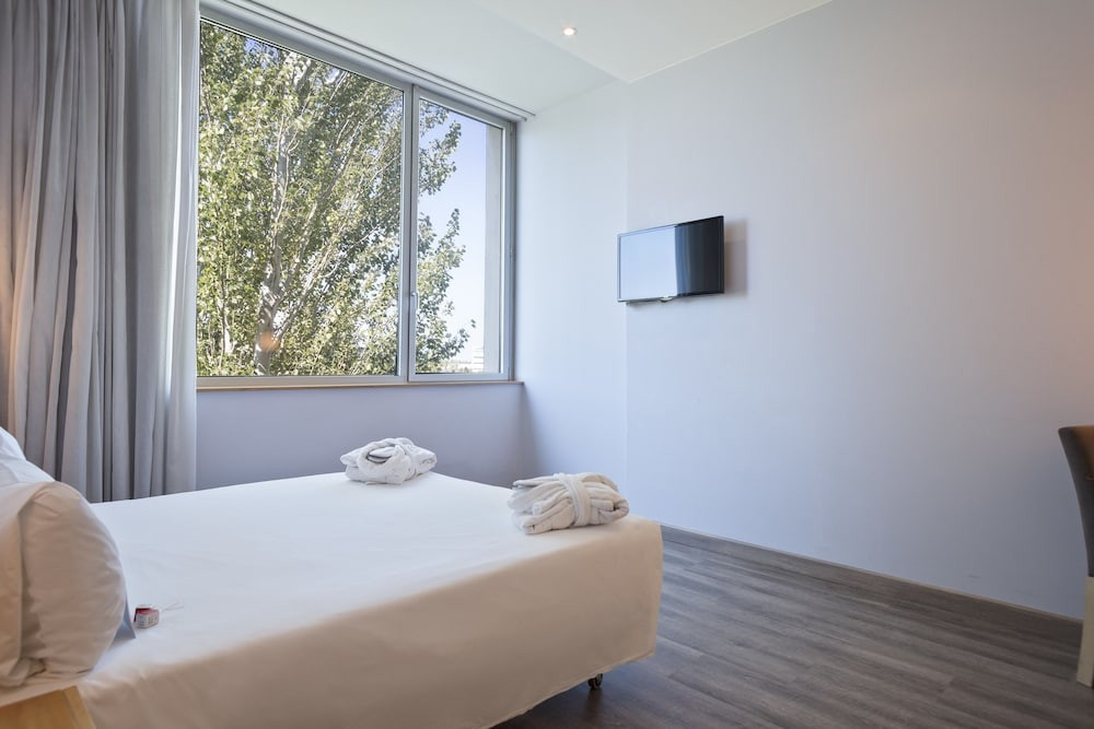 Hotel Barcelona Aeropuerto, Affiliated by Meliá image 1
