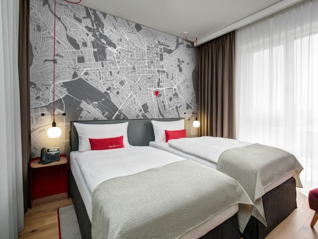 IntercityHotel Wiesbaden image 2