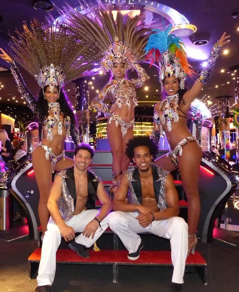 Silvester 2023: Samba Deluxe im Theater der Träume