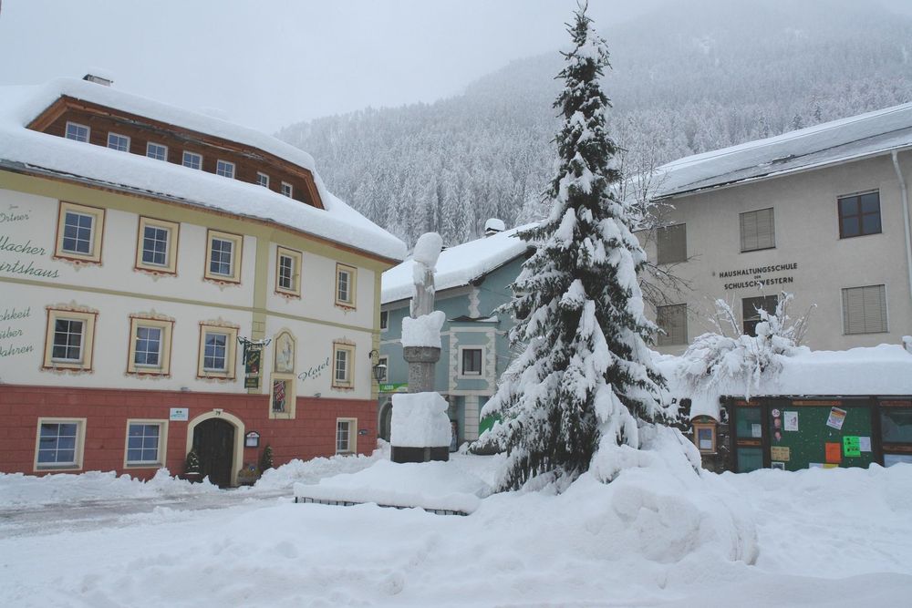 Silvesterurlaub mit Schnee 2026/27 im Hotelchen Döllacher Dorfwirtshaus in Großkirchheim