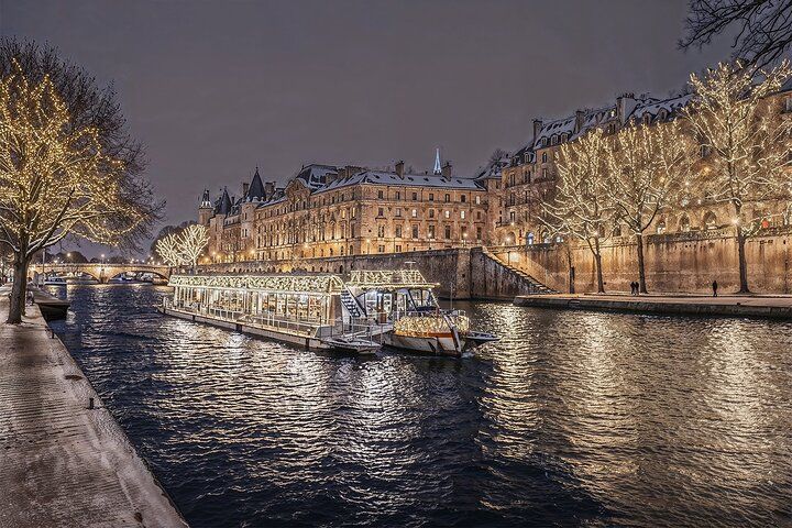 Silvester-Sightseeing-Bootsfahrt 2026/27 mit Bateaux Parisiens