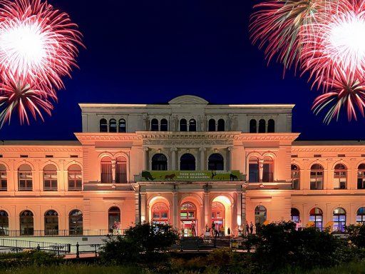 Silvesterreise Frankfurt: 4 Ü/F, Silvesterparty Ü30, Winterlichter & Bunkerführung ab 539 €
