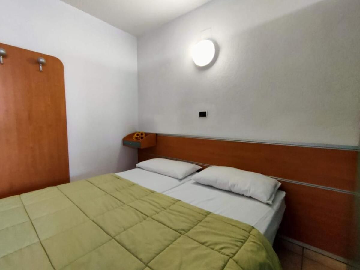 Residence Lores 2 image 2