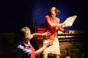 ICH SCHMECKE WAS, WAS DU NICHT SCHMECKST - Weinsatire von Coralie Wolff im Theater Oliv