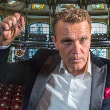 Silvester mit Magier David Lavé im Zaubertheater Bremen