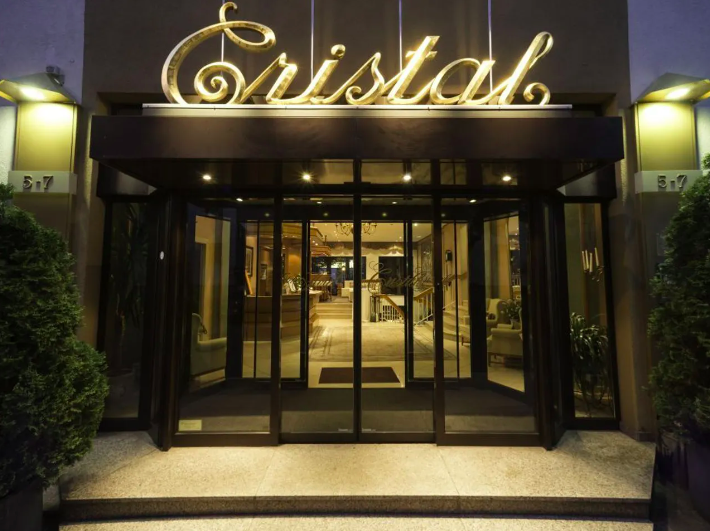 Hotel Cristal image 1