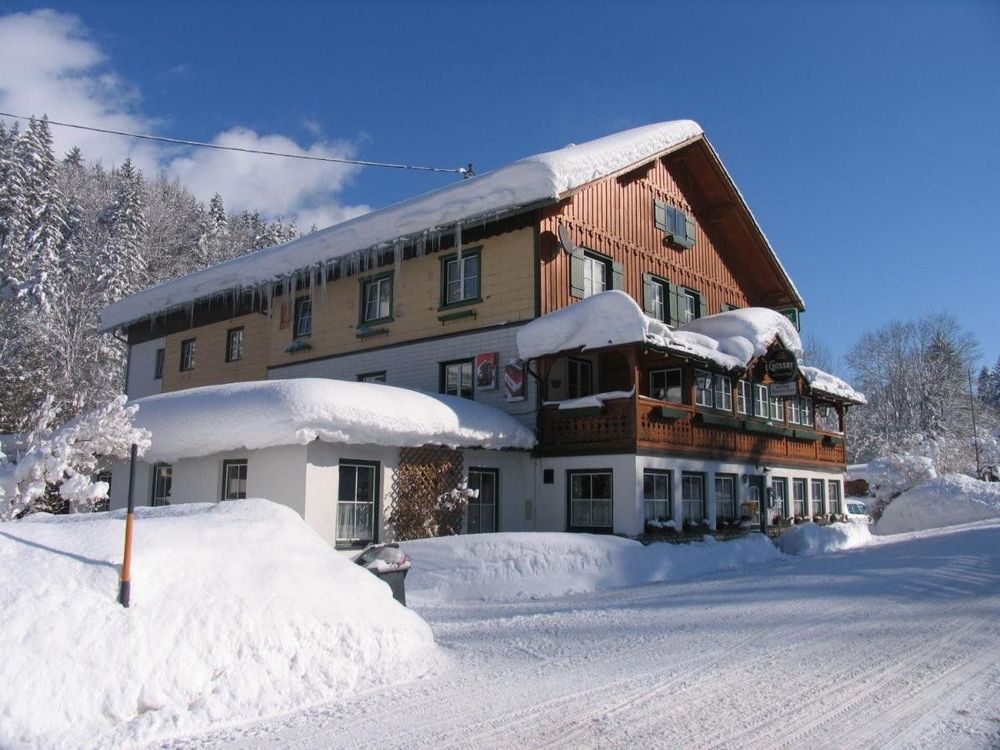 Silvesterurlaub im Schnee 2026/27 im Gasthof Staud'nwirt in Bad Aussee