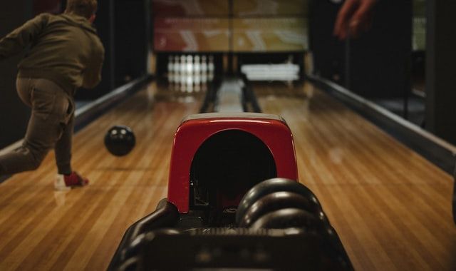 Die bunte Bowling Room Silvester Party in Trier
