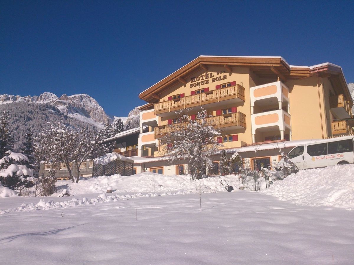 Silvester im Schnee 2026/27 im Hotel Sonne-Sole in Vigo di Fassa
