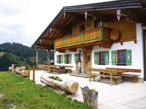 Rettenschöss Alm im Kaiserwinkl image 1