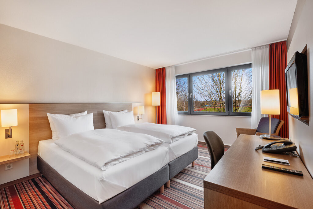 H+ Hotel Bochum image 2