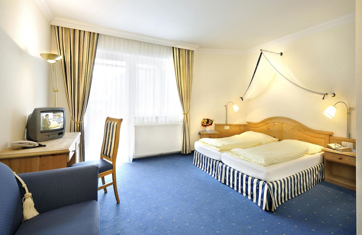 Hotel Ferienwelt Kristall image 2