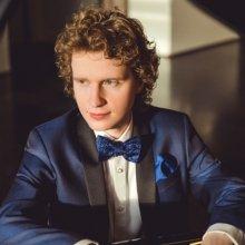 Pianokonzert mit Nikolay Khozyainov in der Villa Teresa