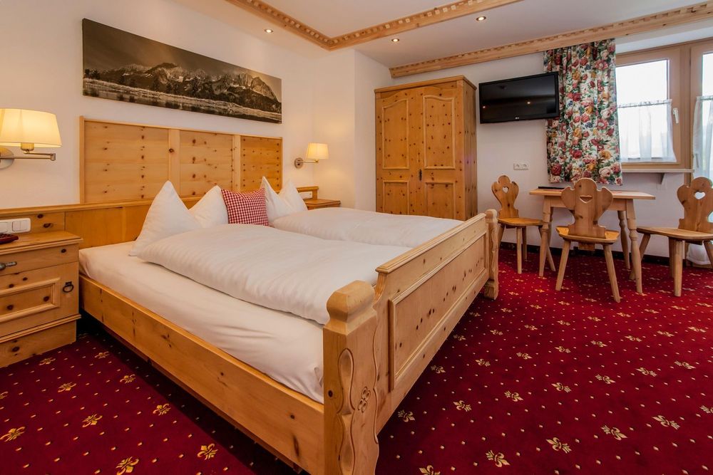 Kaiserhotel Kitzbühler Alpen image 2