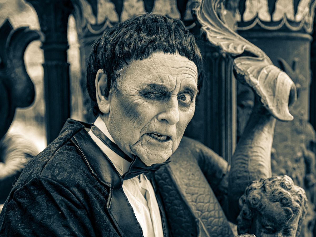 The Addams Family an Silvester im Stadttheater Wilhelmshaven