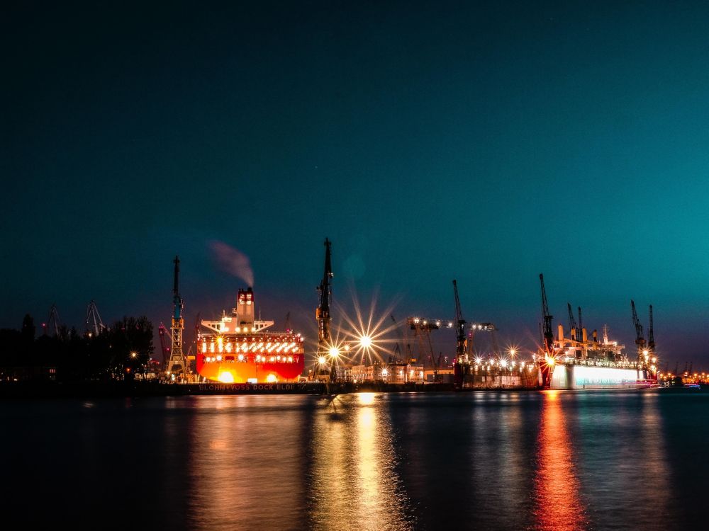 Große Silvester Tanzparty Fahrgastschiff FANTASIA 2023/2024