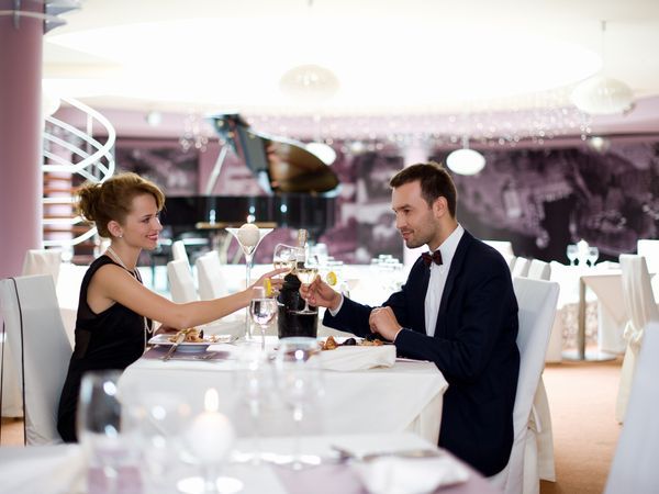 Silvester an der Perle der Ostsee Kur- und Wellnesshotel Ikar Plaza 2023/2024