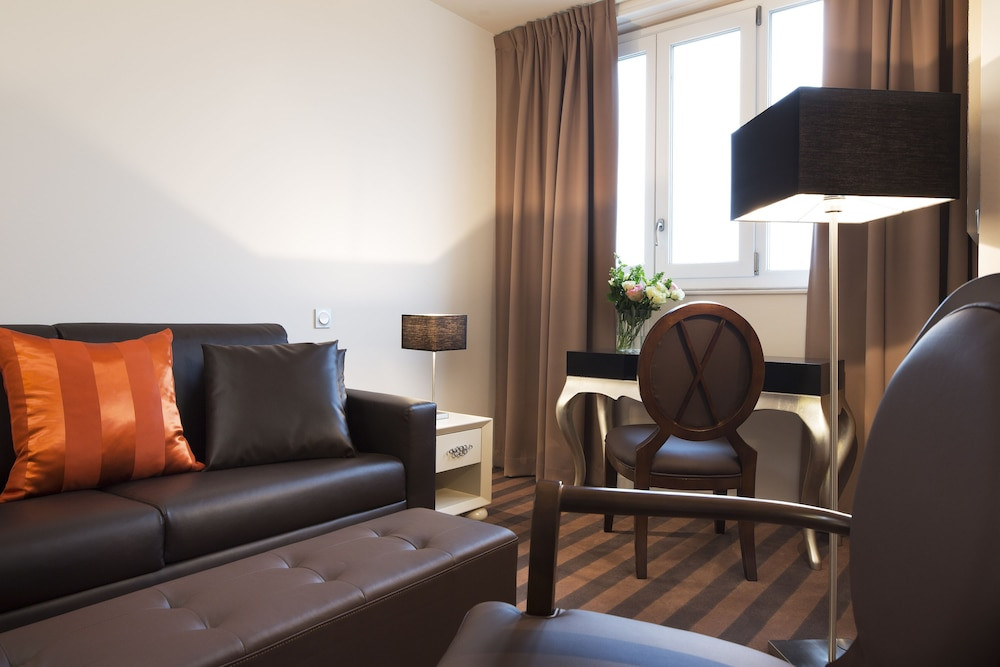 Executive Hotel Paris Gennevilliers image 1