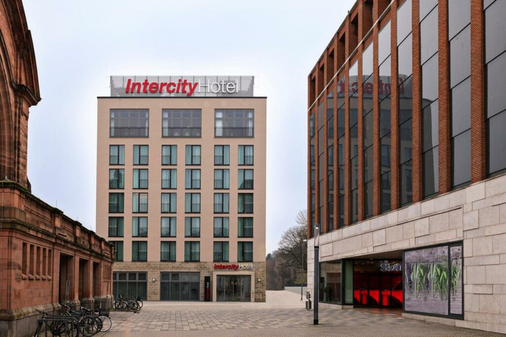 IntercityHotel Wiesbaden image 1