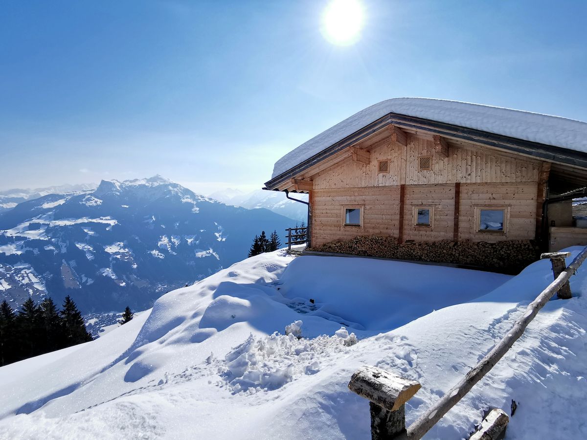 Almhütte Zillertal für 6 Personen auf 1.700m Höhe image 2