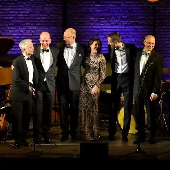 hris Hopkins’ Hoptimists in Hamburg – Swinging into the New Year mit Matthias Strucken