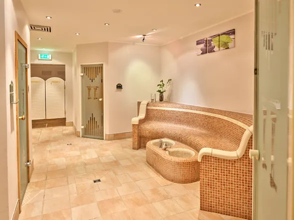 Sport- und Wellnesshotel "Das Falkenstein" image 2