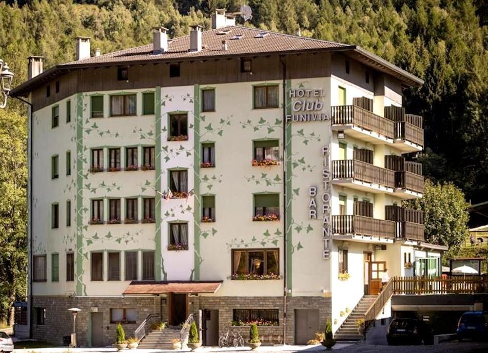 Silvester-Skireise 2026/27 nach Aprica – Hotel Club Funivia