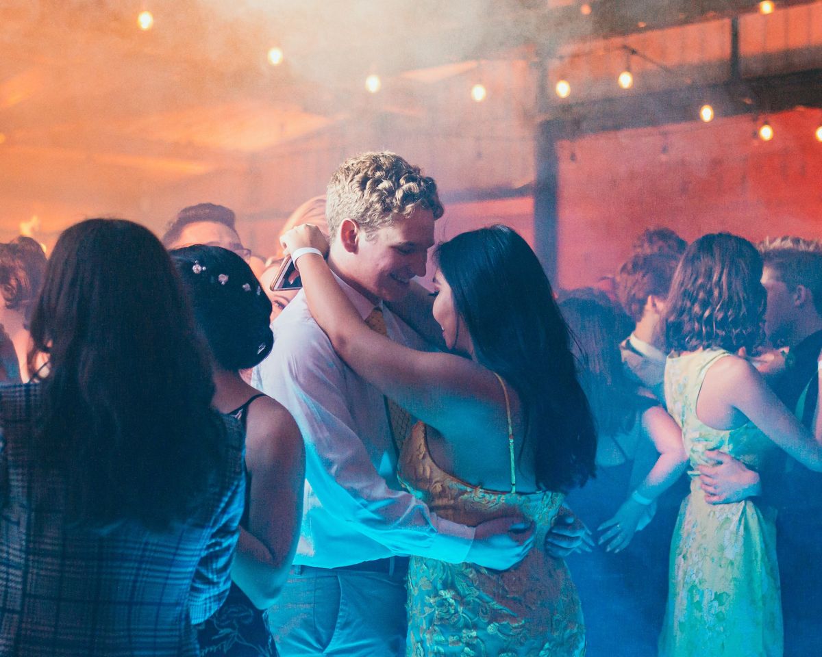 Die Grosse Dresdner Silvester Party - Swing, Charts & Discofox