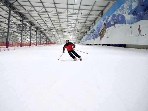 Silvester 2024 mit Skihalle, Wellnessbereich und großer Indoor Abenteuerwelt: 4 Tage im Van der Valk Hotel Hamburg-Wittenburg