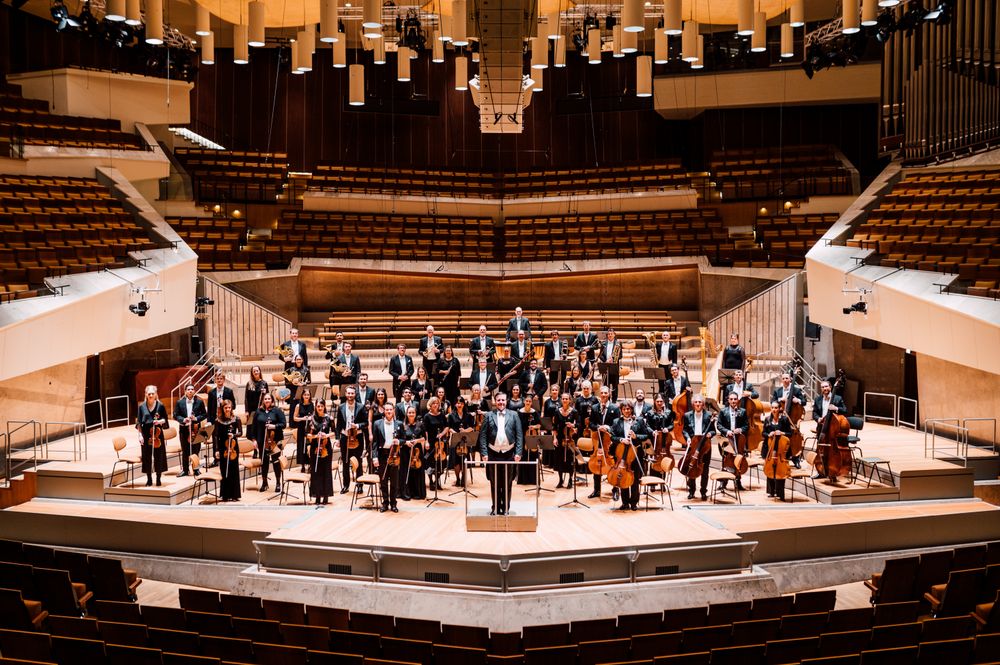 Silvesterveranstaltung: Silvesterkonzert 2024 mit den Leipziger Philharmonikern in der Kongresshalle am Zoo Leipzig