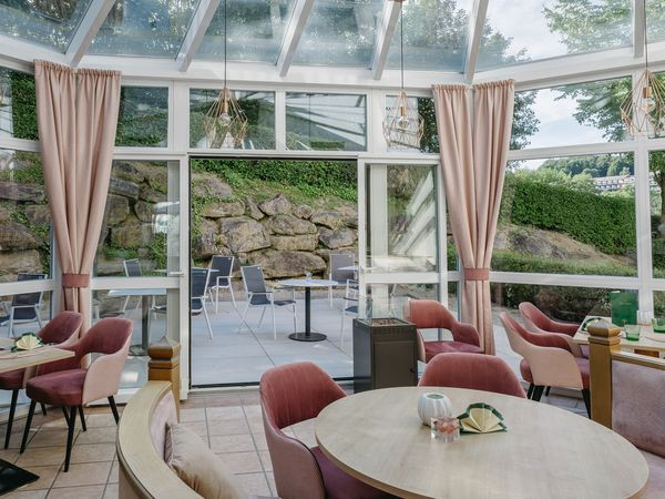 Silvester mit Galadinner & Live-Musik im Hotel Albizia – Jahreswechsel im Burgenland