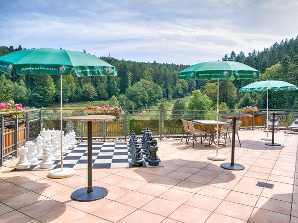 Silvester im Schwarzwald – festliche Verwöhntage im Ringhotel Mönchs Waldhotel Kapfenhardter Mühle