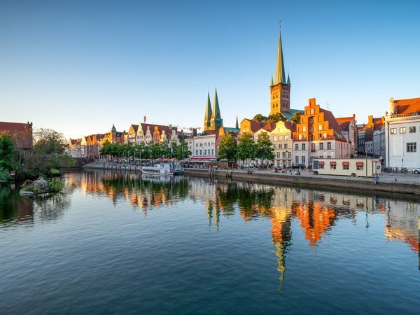 Silvesterveranstaltung: 4 Nächte in Lübeck zum Preis von 3 Vier Jahreszeiten Lübeck 2024/2025