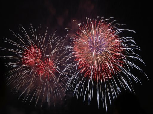 Flyer der Silvesterveranstaltung: Mit Wellness glücklich ins neue Jahr – Silvester im Hotel Krakonos, Marienbad