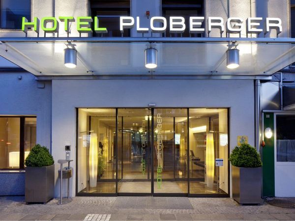 Flyer der Silvesterveranstaltung: Prosit Neujahr in Wels – 4 Tage Silvester im Hotel Ploberger mit Gala & Musik