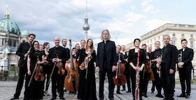 Silvesterveranstaltung: Silvesterkonzert der Kammersymphonie Berlin - »Glut, Freude, Leidenschaft« Schlosstheater 2023/2024